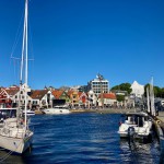 In the very noisy city harbour (Vågen)